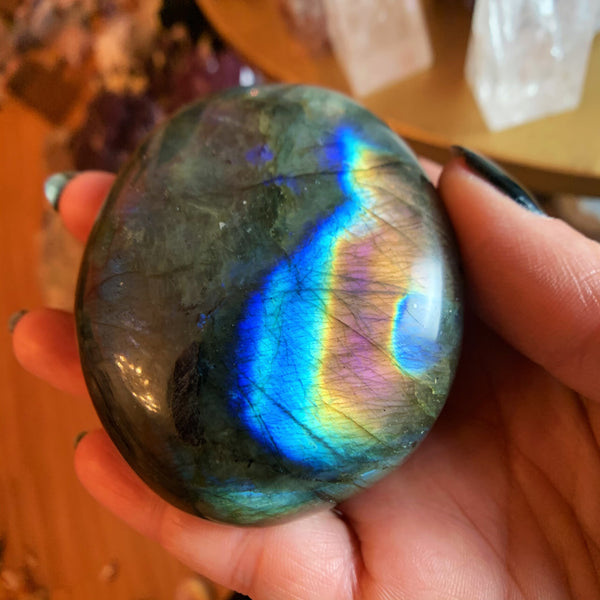 Flashy Labradorite/Spectrolite Palm Stone