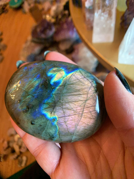 Flashy Labradorite/Spectrolite Palm Stone